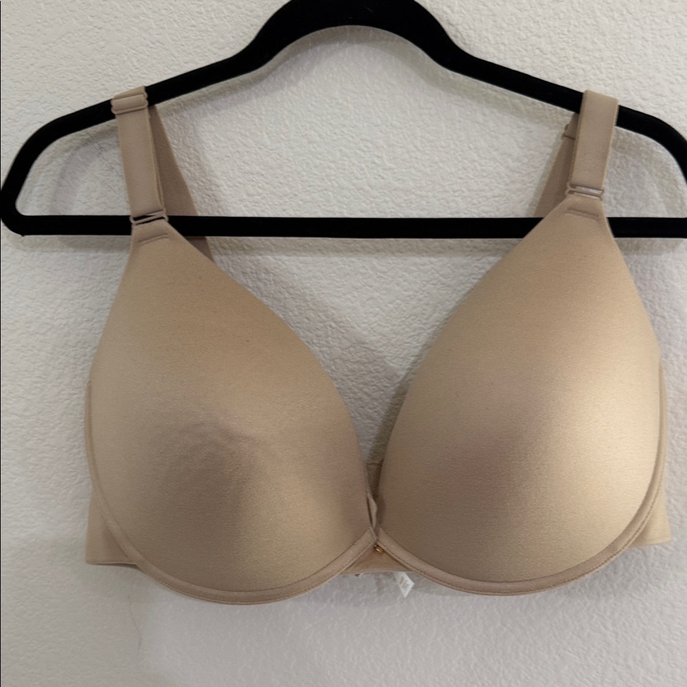 Cacique Classic Tan Boost Plunge Underwire Bra EUC